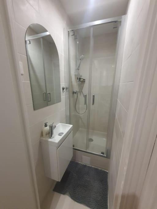 Appartement T2 Aux Portes De Paris Asnières Exteriör bild
